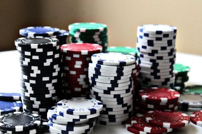 With The Rise Of Online Casinos In Canada, Gambling As A Side Hustle Has Become Very Popular